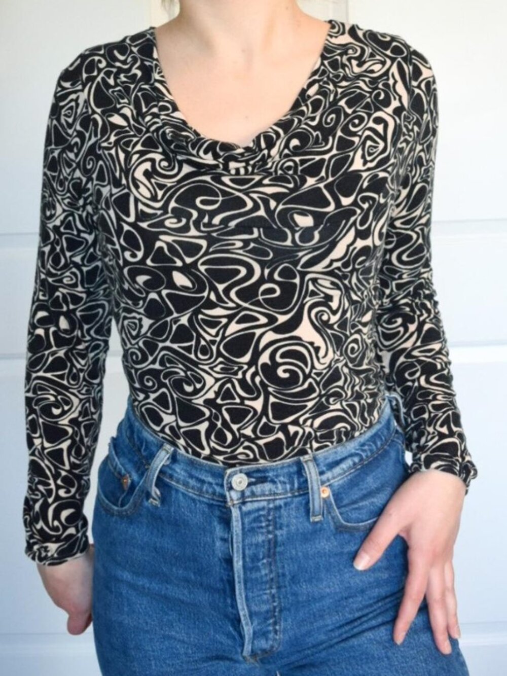 FUNKY COWL NECK SHIRT ⚫⚪